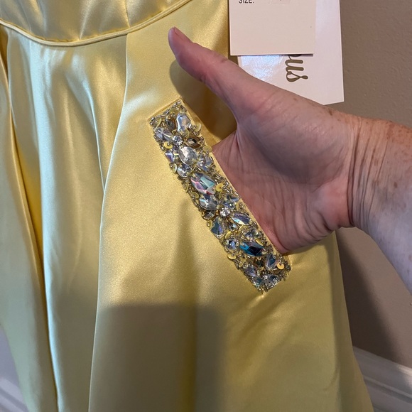 Prom Girl Yellow Short Dress - Picture 3 of 13